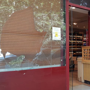 vitrine cassée